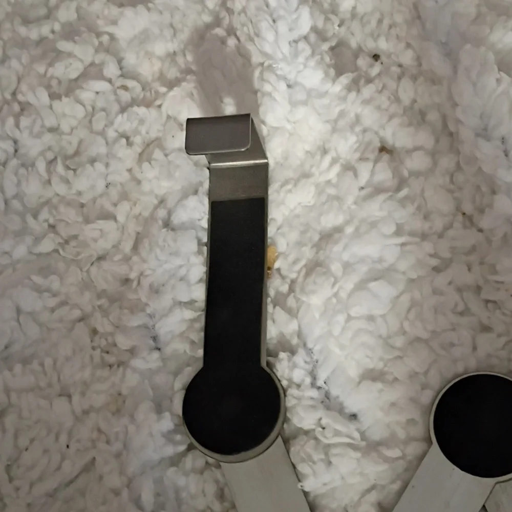 Expandable Over The Door Hanging Coat/Purse Hanger